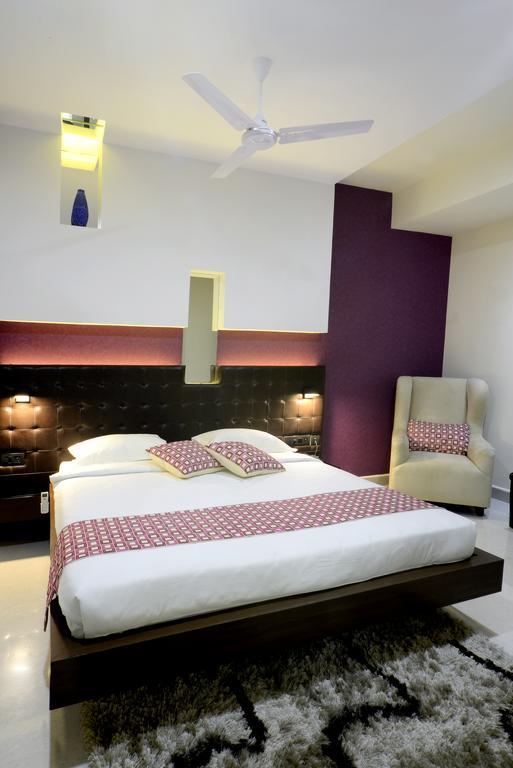 Hotel Serenity La Vista Hyderabad Exterior foto